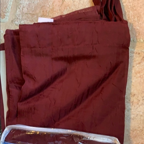 burgundy loop top curtain panels 51 X 84 set of two boho - Picture 4 of 5